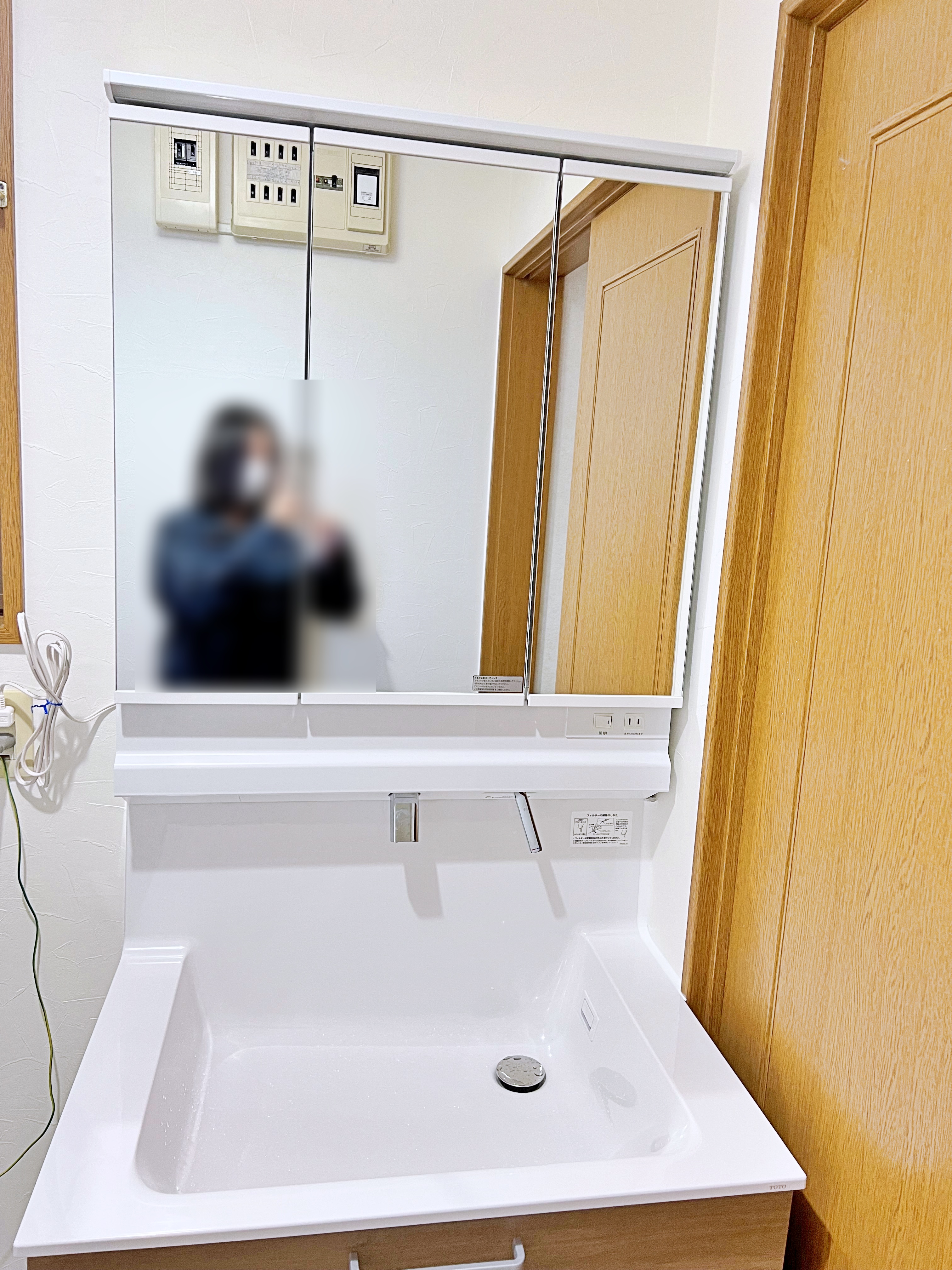 収納たっぷりな洗面化粧台へリフォーム